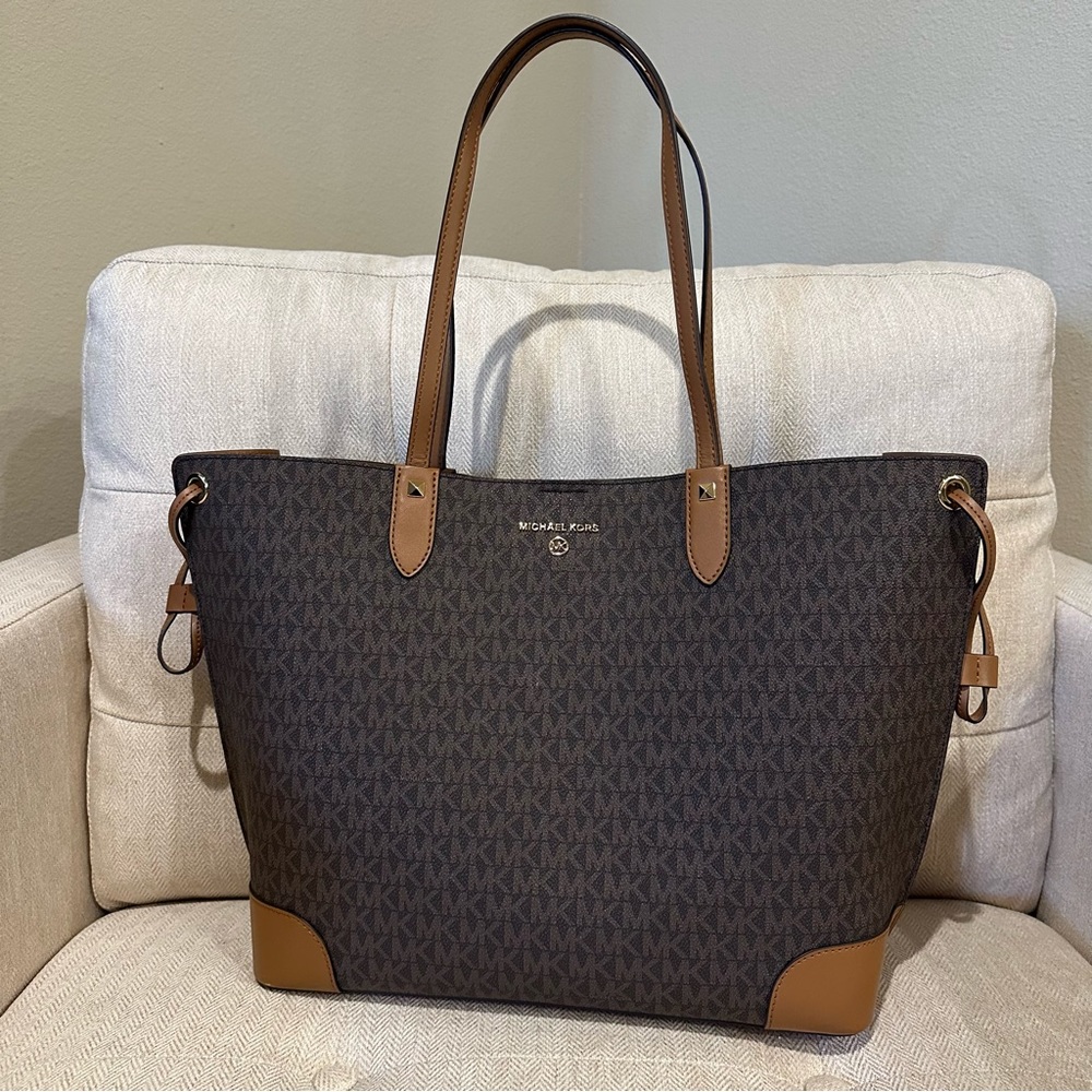 ✨ MK Michael Kors Edith Large Logo Saffiano Leather Tote